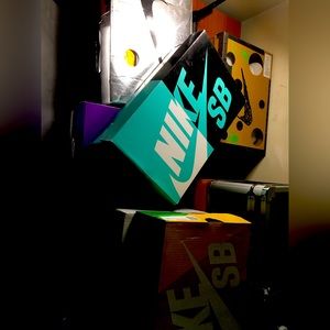 New iG handle Zees.Snkrs ! 🔥🤘🏽💙